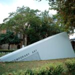 View of the installation at the 7th Istanbul Biennial in 2001. Elmgreen & Dragset | meid_a014820_005 4500xmax