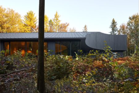 Garaje, MEV House, Jean Verville, Luis Barragán | mev house11