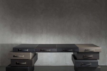 Dek of Briefcases. Maarten De Ceulaer. Diseño belga | maarten de ceulaer desk of briefcases picture by nilufar2