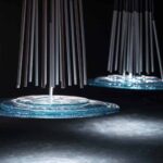 Marea. Atelier Oï @ Fondazione Berengo Art Space Murano. Foto: Leonardo Duggento. Exposición Glass to Glass. Cristal de Murano. Bienal de Arquitectura de Venecia | marea by atelier oi%cc%88 fondazione berengo art space murano leonardo duggento 02