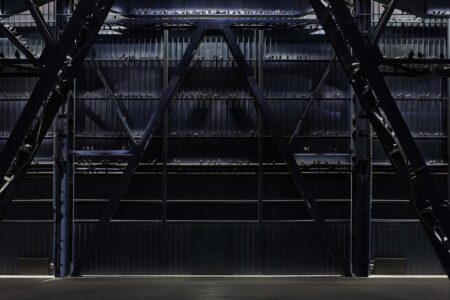 Maurizio Cattelan. Pirelli HangarBicocca | maurizio_cattelan pirelli_hangarbicocca roomdiseno5