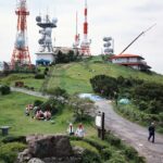 Mountain with antennas. Kitakyushu, Japón. 2006. © Armin Linke. Blind Sensorium. Maradero Madrid | mountain with antennas kitakyushu japan 2006 armin linke 2006
