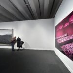 Nursery. Thomas Demand (derecha) - Les Mees. Andreas Gursky (izquierda). Foto: @Paconeumann