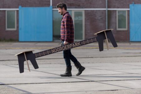 Object Studio. Banco portatil. distancia social | object_studio roomdiseno3