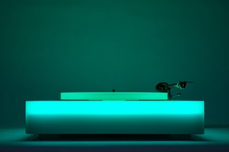 Brian Eno. iluminación led. sonido y luz. Paul Stolper Gallery | paul stolper gallery roomdiseno 6