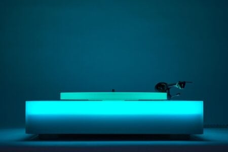 Brian Eno. iluminación led. sonido y luz. Paul Stolper Gallery | paul stolper gallery roomdiseno 7