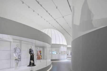 Victoria and Albert Museum. diseño expositivo. Studio 10 | photo by chao zhang 16