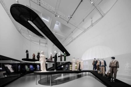 Victoria and Albert Museum. diseño expositivo. Studio 10 | photo by chao zhang 23