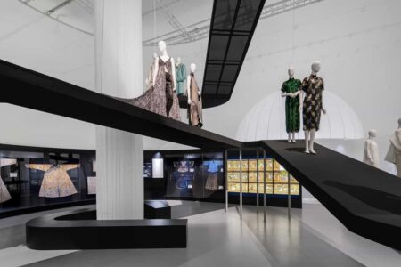 Victoria and Albert Museum. diseño expositivo. Studio 10 | photo by chao zhang 24
