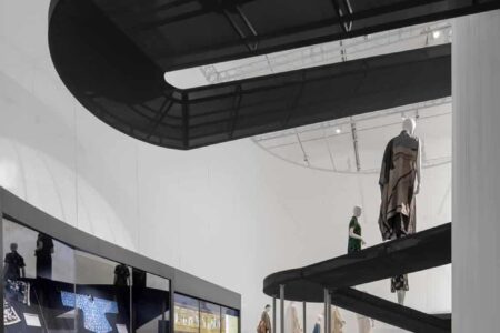 Victoria and Albert Museum. diseño expositivo. Studio 10 | photo by chao zhang 27