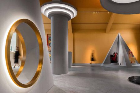 Galería de arte. acero corrugado. estilo Memphis | pig design3