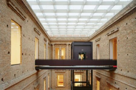 Pinacoteca de São Paulo. Paulo Mendes da Rocha + Eduardo Colonelli + Weliton Ricoy Torres. Arquitectura en Brasil | pinacoteca de sa%cc%83o paulo paulo mendes da rocha eduardo colonelli weliton ricoy torres imagen nelson kon