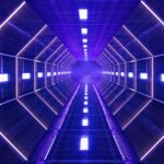 Prada, Odisea en el espacio. escenario futurista. AMO. Túnel de néon | prada roomdiseno1