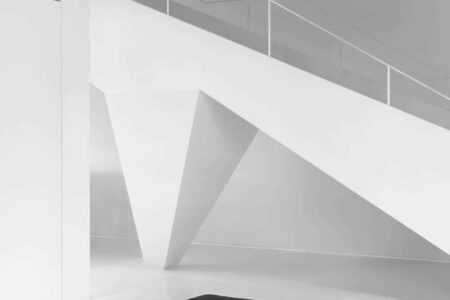 Ramalhos. Arquitetura Espaço Objecto. Interiorismo minimalista | edificio industrial da ramalhos arquitetura espaco objecto e 5