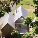 Micro Cluster Cabins. Vestfold, Noruega. Reiulf Ramstad Arkitekter. Arquitectura nórdica | imaging by the color club www thecolorclub net 6
