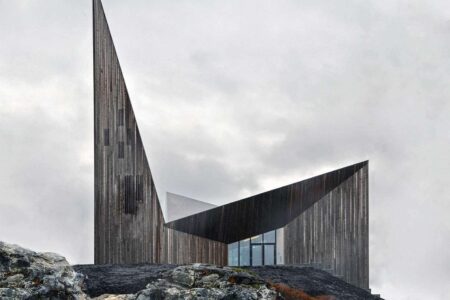 Community Church Knarvik. Hordaland, Noruega. Reiulf Ramstad Arkitekter. Arquitectura nórdica | imaging by the color club www thecolorclub net 7