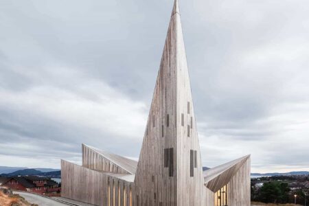 Community Church Knarvik. Hordaland, Noruega. Reiulf Ramstad Arkitekter. Arquitectura nórdica | rra_knarvik 14hundven clements_photography