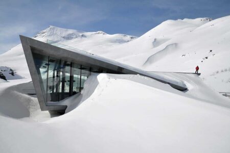Trollstigen Visitor Centre. Møre og Romsdal, Noruega. Reiulf Ramstad Arkitekter. Arquitectura nórdica | imaging by the color club www thecolorclub net 16