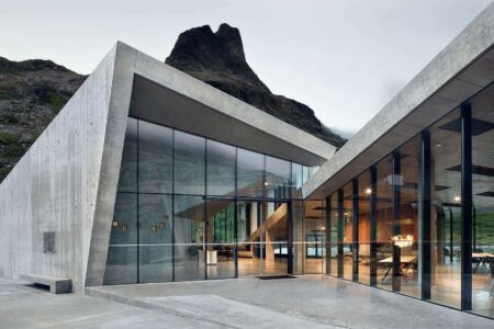 Trollstigen Visitor Centre. Møre og Romsdal, Noruega. Reiulf Ramstad Arkitekter. Arquitectura nórdica | imaging by the color club www thecolorclub net 17