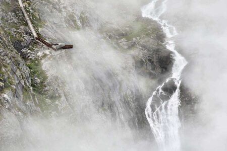 Trollstigen Visitor Centre. Møre og Romsdal, Noruega. Reiulf Ramstad Arkitekter. Arquitectura nórdica | rra_trollstigen_platform 16diephotodesigner de