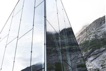 Troll Wall Restaurant and Visitor Centre. Møre og Romsdal, Noruega. Reiulf Ramstad Arkitekter. Arquitectura nórdica | rra_trollveggen 12rra