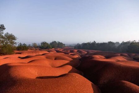 Parque natural Arcilla roja. Duna. Shuishi architects. Red Earth Heritage Park | red earth heritage park