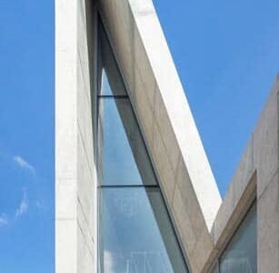 casa triangular. SML Architects. SOSEUM | sml architects roomdiseno2
