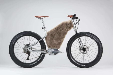 S+Tarckbike Snow. Philippe Starck. Moustache Bikes. No Taste for Bad Taste. Exposición de diseño francés | starckbike_snow philippe_starck moustache_bikes