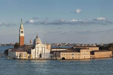 San Giorgio Maggiore Fondazione. Foto: Matteo de Fina © Fondazione Giorgio Cini | san giorgio maggiore island_matteo de fina courtesy of the fondazione giorgio cini