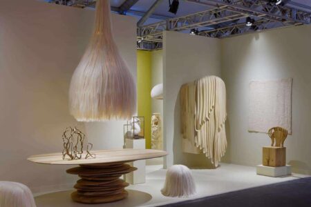 Sarah Myerscough Gallery en Design Miami/ 2022. Design Miami/Basel. Diseño contemporáneo | sarah_myerscough_gallery_at_design_miami_2022 _photo_credit_ _james_harris_resizedforforum