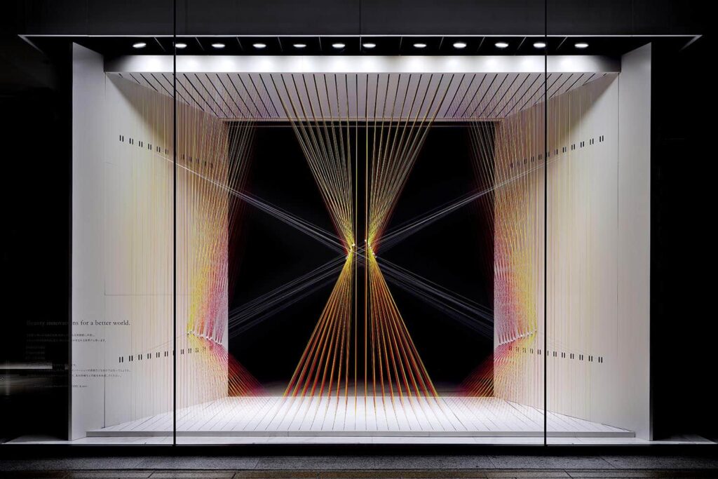 Beauty Innovation. Shiseido Ginza Building, Tokio. We+. Escaparatismo | shiseido_bi_2