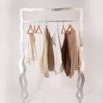 mueble de metal. mobiliario clásico. Six Dots | six dots3