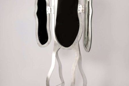 mueble de metal. mobiliario clásico. Six Dots | six dots4