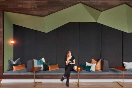 app Slack. sendero de la Cresta del Pacífico. Studio O+A | slack4