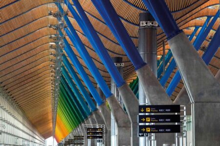 Terminal 4. Aeropuerto de Madrid Barajas. Richard Rogers. Arquitectura high-tech | terminal 3
