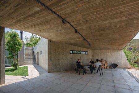 casa enterrada, cubierta verde, Olgoo, The Inside Home | the inside home4