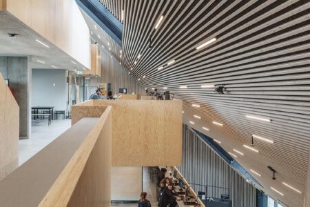 Tingbjerg Library and Culture House. COBE Architects. Biblioteca contemporánea | tingbjerg library and culture house_10_credit rasmus hjortshoj coast 2