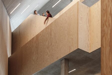 Tingbjerg Library and Culture House. COBE Architects. Biblioteca contemporánea | tingbjerg library and culture house_14_credit rasmus hjortshoj coast 2