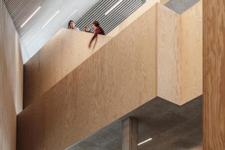 Tingbjerg Library. Cobe Architects. Arquitectura danesa | tingbjerg library and culture house_14_credit rasmus hjortshoj coast