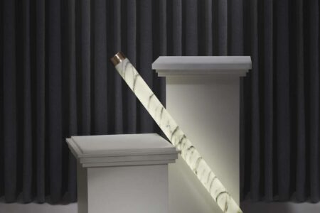 Lee Broom. diseñador británico | tube light brushed brass_lifestyle 02