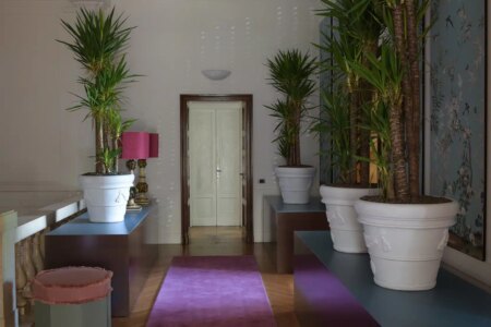 Pasillo. Returning to Villa Casa Bianca. Broadview Group