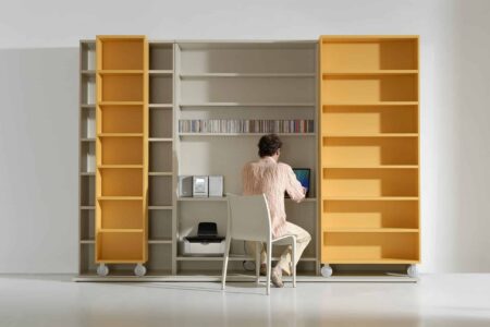 Literatura. Vicent Martínez. Punt Mobles | vicentmartinez_mueble_interior_estanteria_literatura_colorins 2048x1295
