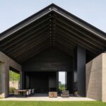 Vincent Van Duysen. madera negra. bodega moderna | vincent van duysen 2