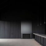 Vincent Van Duysen. madera negra. bodega moderna | vincent van duysen10