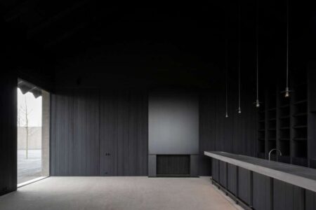 Vincent Van Duysen. madera negra. bodega moderna | vincent van duysen10