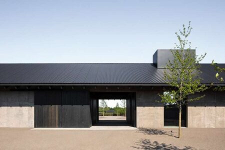 Vincent Van Duysen. madera negra. bodega moderna | vincent van duysen3