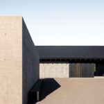 Vincent Van Duysen. madera negra. bodega moderna | vincent van duysen4