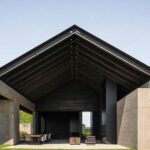 Vincent Van Duysen. madera negra. bodega moderna | vincent van duysen9