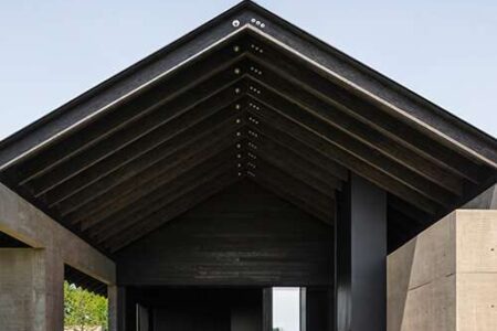 Vincent Van Duysen. madera negra. bodega moderna | vincent van duysen9