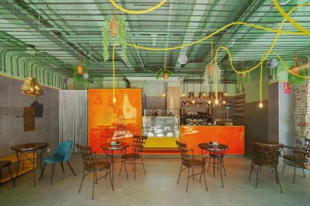 Boutique de Café. Minimalismo colorido. World of Holistic Architecture | world of holistic architecture10